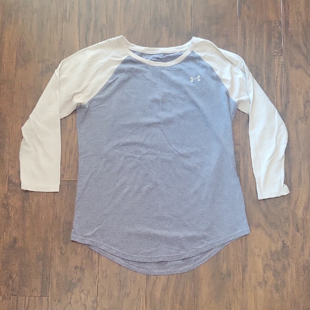 Under Armour Light Blue and Cream Raglan 3/4 Sleeve Top